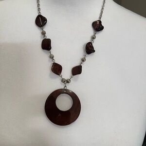 Elegant Brown & Silver Pendant Necklace